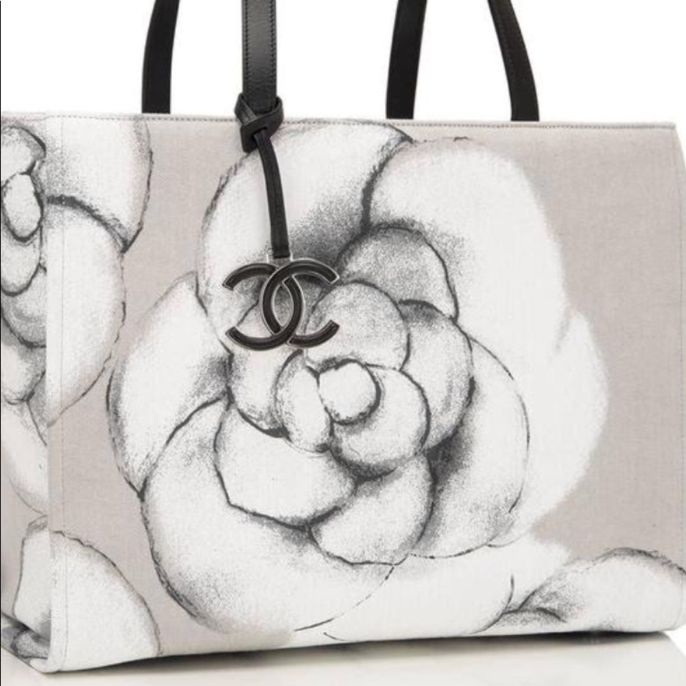 Chanel Tote bag